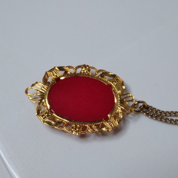 Vintage Red Pendant Necklace 23.5 Inches - Picture 10 of 15